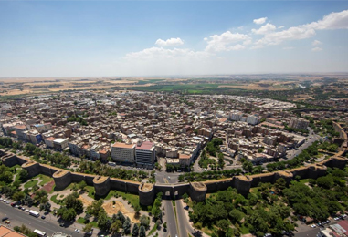 İSTANBUL VE DİYARBAKIR